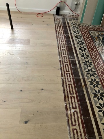 Parquet bois massif -carreaux ciment pose collé a Balma Début de chantier 