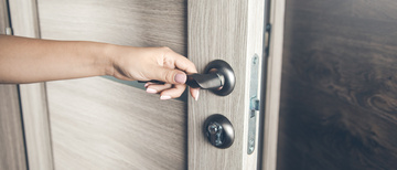 pose de porte d'entrée L'Union