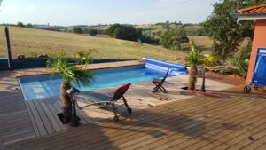 Jardinière-mobilier fini en pin maritime a Toulouse