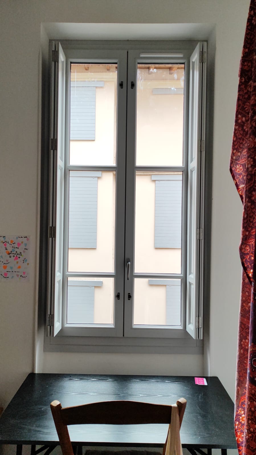 Menuiserie bois laqué avec volet