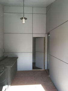 habillage d’avancé de toit en bardage Résineux chantier Toulouse en cours..