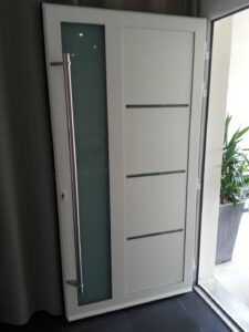 Porte d’entrée alu chantier Portet-sur-Garonne