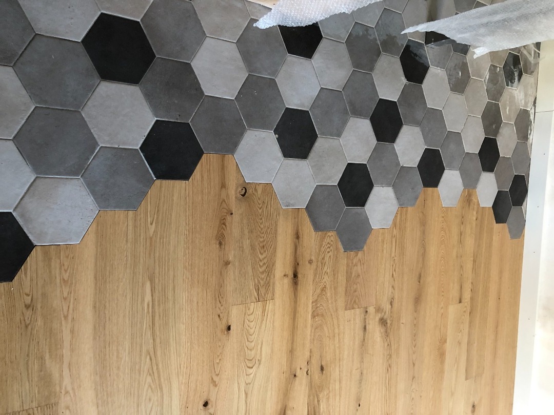 Pose de châssis composé en aluminium