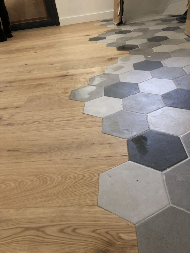 Parquet bois massif -carreaux ciment pose collé a Balma FINI
