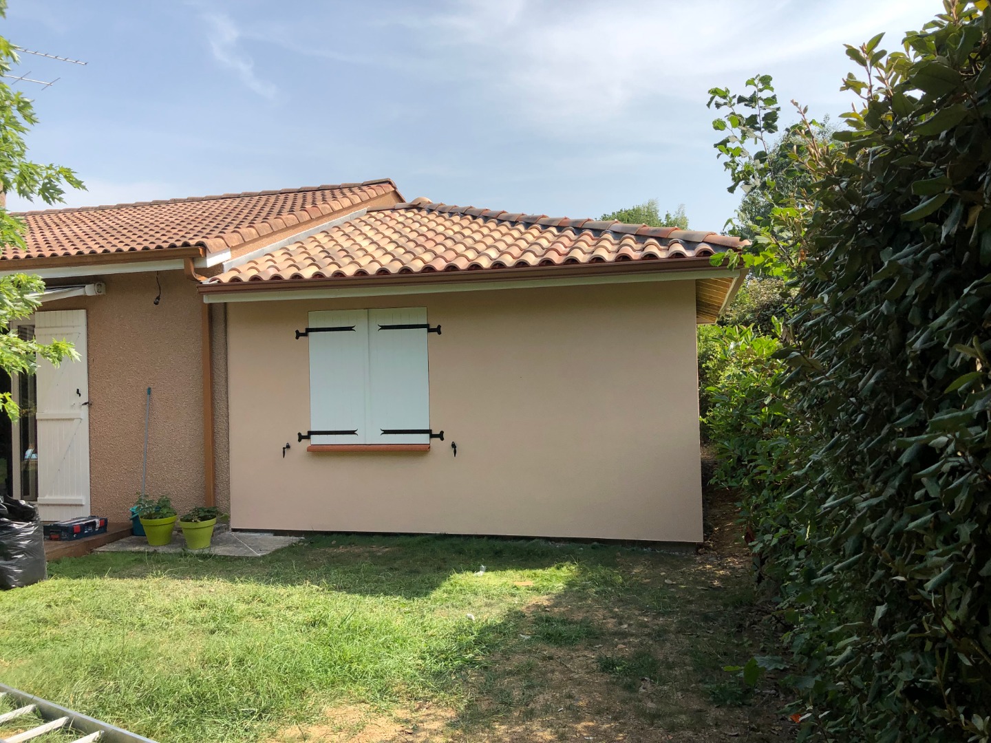 Ossature Bois extension avec bardage peint thermolaqué  a Saint-Orens