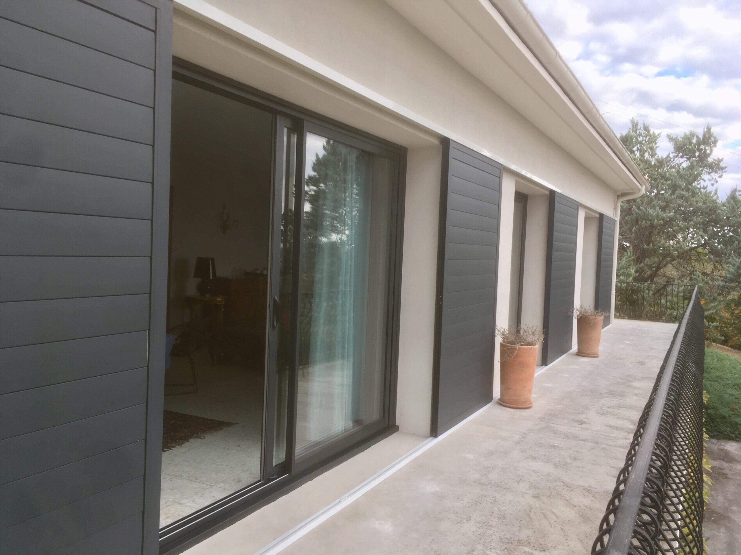 Volets battants aluminium cintrés