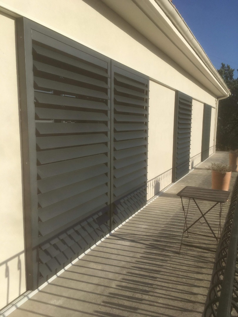 Volets battants bois lasurés 1